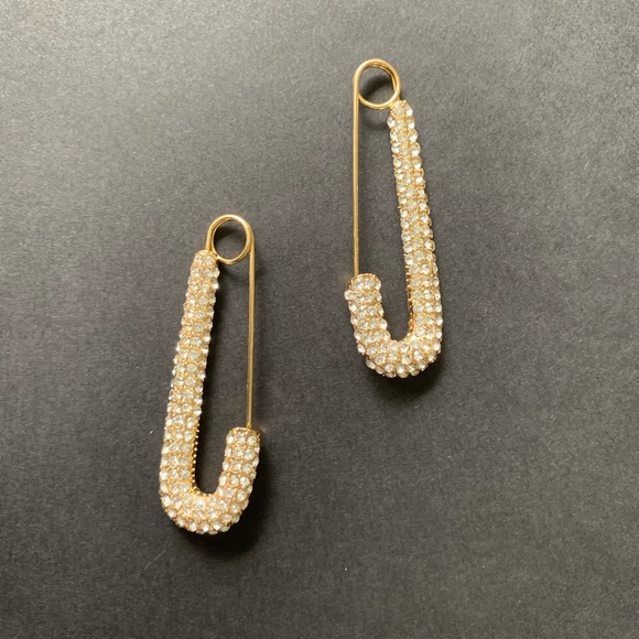 โค๏ธRhinestone Safety Pin Statement Earring - Picture 2 of 3